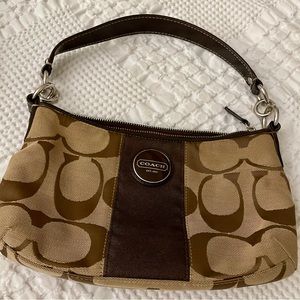 COACH PURSE -Like New ⭐️  F17439 Signature Stripe Demi Handbag ( FREE SHIPPING)